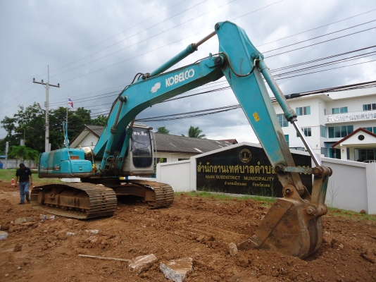 ขายด่วนรถแบคโฮYN-9ทํางานได้12500ชั้วโมงขายดาวน์650000