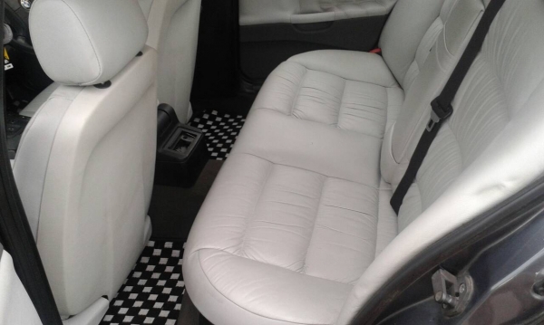 ขาย BMW E 36 นกแก้ว  ปี 97 เครื่อง 1J ออโต้  รถยอดนิยมพวงมาลัย  4  ก้าน  เจ้าของขายเอง  ราคา  175,000  บาท