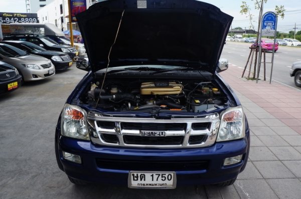 ISUZU D-MAX 4 ประตู 4WD ปี 2004 ขายรถสวย ARIBAG คู้หน้า กระจกไฟฟ้า ล้อ MAX พวงมาลัยพาวเวอร์ แอร์เย็น เครื่องดี ช่วงล่างแน่น เกียร์โฟร์ เบาะสภาพดี รถขับดีสุดๆ ภายในสภาพสวย สีสวย รถพร้อมใช้งาน จัดไฟแนนได้