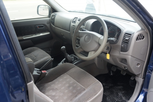 ISUZU D-MAX 4 ประตู 4WD ปี 2004 ขายรถสวย ARIBAG คู้หน้า กระจกไฟฟ้า ล้อ MAX พวงมาลัยพาวเวอร์ แอร์เย็น เครื่องดี ช่วงล่างแน่น เกียร์โฟร์ เบาะสภาพดี รถขับดีสุดๆ ภายในสภาพสวย สีสวย รถพร้อมใช้งาน จัดไฟแนนได้