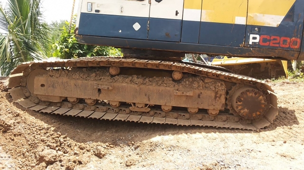 ขายรถแบคโฮ KOMATSU PC200-5 ซีเลียน 6xxxx เครื่องดี ปั๊มดี ไฟ้ฟ้าครบ แอร์เย็น คอนโทนสั้น ตัวดันจีน แทรคยาว 80 ซม. รถพร้อมใช้งาน โทร.0925768909