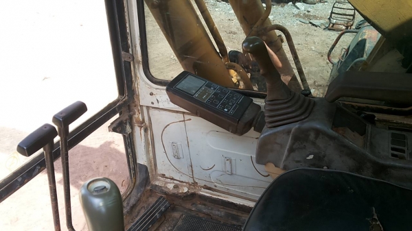 ขายรถแบคโฮ KOMATSU PC200-5 ซีเลียน 6xxxx เครื่องดี ปั๊มดี ไฟ้ฟ้าครบ แอร์เย็น คอนโทนสั้น ตัวดันจีน แทรคยาว 80 ซม. รถพร้อมใช้งาน โทร.0925768909