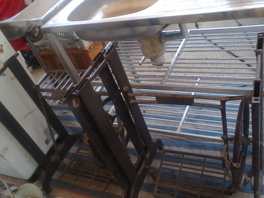 ขาจักรเหล็กปั้มเหล็กหล่อสภาพดีครับไม่ผุเนื้อเหล็กรุ่นเก่าหนาน่าเก็บครับราคานี้คุ้มครับหายากแล้วครับ ขาจักรเหล็กปั้มเหล็กหล่อสภาพดีครับไม่ผุเนื้อเหล็กรุ่นเก่าหนาน่าเก็บครับราคานี้คุ้มครับหายากแล้วครับ