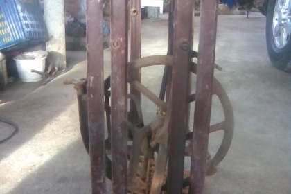ขาจักรเหล็กปั้มเหล็กหล่อสภาพดีครับไม่ผุเนื้อเหล็กรุ่นเก่าหนาน่าเก็บครับราคานี้คุ้มครับหายากแล้วครับ ขาจักรเหล็กปั้มเหล็กหล่อสภาพดีครับไม่ผุเนื้อเหล็กรุ่นเก่าหนาน่าเก็บครับราคานี้คุ้มครับหายากแล้วครับ