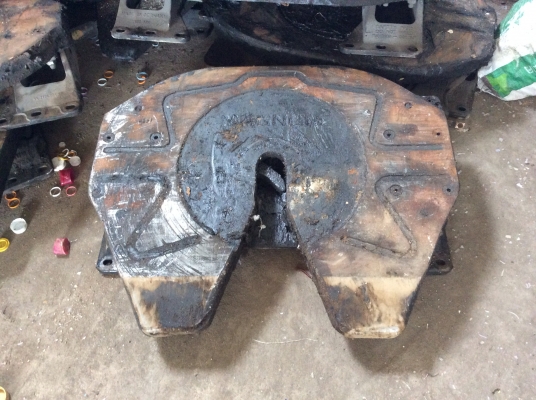 **ขายด่วนจานหัวลากคับมาดูเอาไปเป็นอะไหล่คับ 3500 บาท**