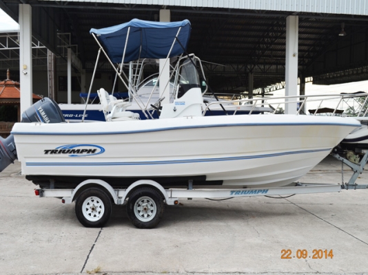 Triumph 210CC, 21 foot, center console with 150 hp, 2006