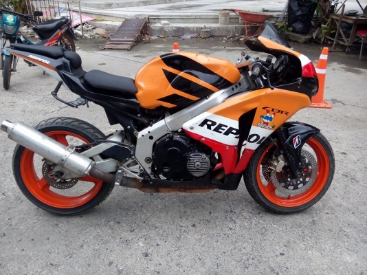 โอ บางนา ขาย cbr 400 ทะเบียนแท้ เอกสารพร้อมโอน ราคา 72000 บาท