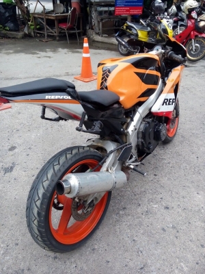 โอ บางนา ขาย cbr 400 ทะเบียนแท้ เอกสารพร้อมโอน ราคา 72000 บาท