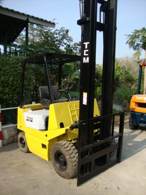 +++ ขายรถโฟล์คลิฟท์  T.C.M. FG15  ขนาด 1.5  ตัน  เครื่องยนต์เบนซิน  เสา 4.5   เมตร  งา 1,070  มม. เกียร์ธรรมดา   ยางตัน  *** สนใจรายละเอียด ราคา คุยได้ครับ โทร. 081-659-7598 ครับ ***