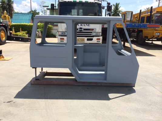ขายป้อมหน้ารถเครน nissan UD และ FUSO