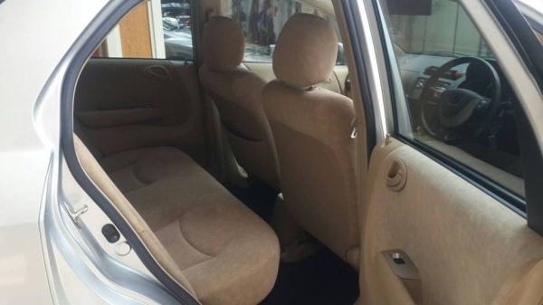 HONDA ZX 1.5 IDSi ปี 07 ออกรถ 9000 เท่านั้น