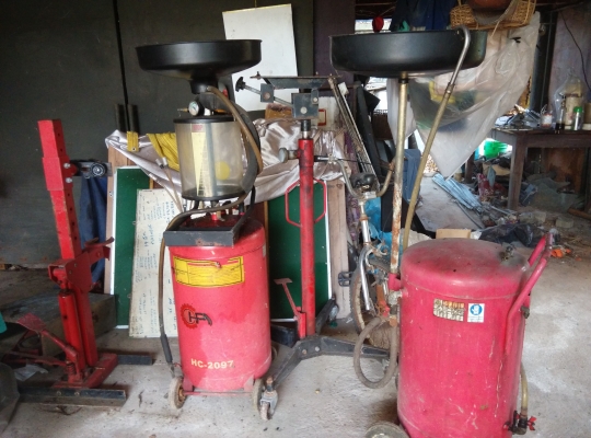 ชุดเครื่องมืออู่ซ่อมรถ ชุดเครื่องมืออู่ซ่อมรถ