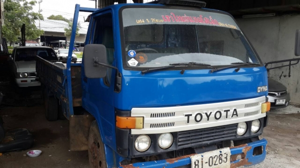 Toyota ไดน่า BU87 เครื่อง 11B 115 แรง เครื่องดีไม่มีไอ คันชีไม่มีที่ติ เอกสารพร้อมโอน