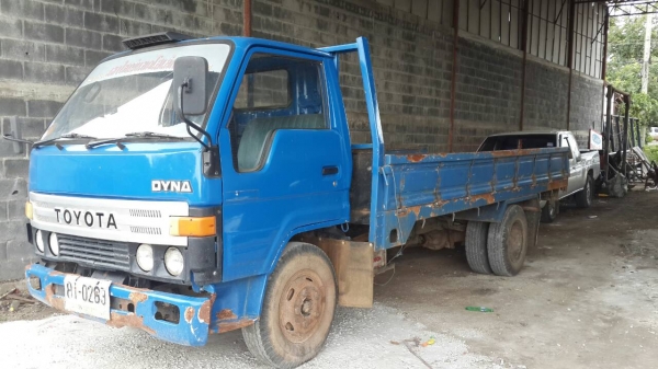 Toyota ไดน่า BU87 เครื่อง 11B 115 แรง เครื่องดีไม่มีไอ คันชีไม่มีที่ติ เอกสารพร้อมโอน