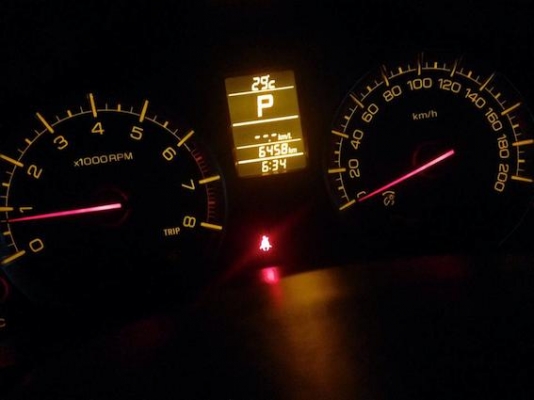 ขาย suzuki swift 1.25GLX TOP2012 รถบ้านสีแดงสภาพสวย วิ่งน้อยค่ะ ขาย suzuki swift 1.25GLX TOP2012 รถบ้านสีแดงสภาพสวย วิ่งน้อยค่ะ