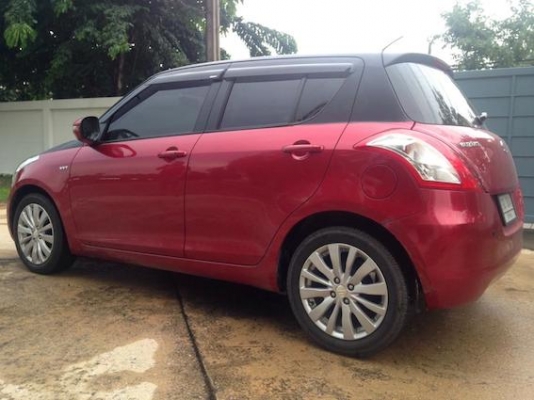ขาย suzuki swift 1.25GLX TOP2012 รถบ้านสีแดงสภาพสวย วิ่งน้อยค่ะ ขาย suzuki swift 1.25GLX TOP2012 รถบ้านสีแดงสภาพสวย วิ่งน้อยค่ะ