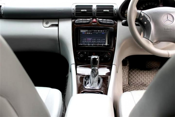 2002BENZ C180 2.0 Elegance สภาพดี เจ้าของขายเอง 2002BENZ C180 2.0 Elegance สภาพดี เจ้าของขายเอง