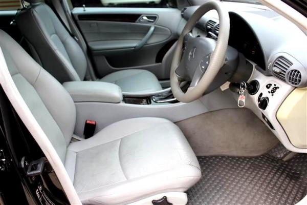 2002BENZ C180 2.0 Elegance สภาพดี เจ้าของขายเอง 2002BENZ C180 2.0 Elegance สภาพดี เจ้าของขายเอง