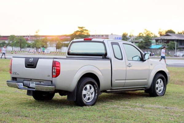 ขายด่วน!!! Nissan Navara 2.5 SE ปี2007