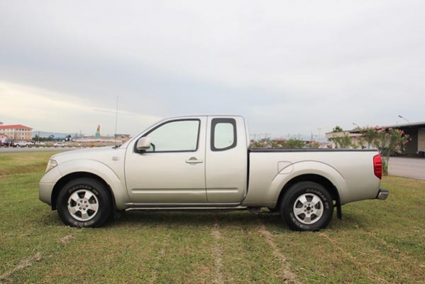 ขายด่วน!!! Nissan Navara 2.5 SE ปี2007