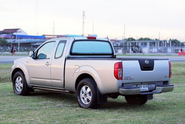 ขายด่วน!!! Nissan Navara 2.5 SE ปี2007