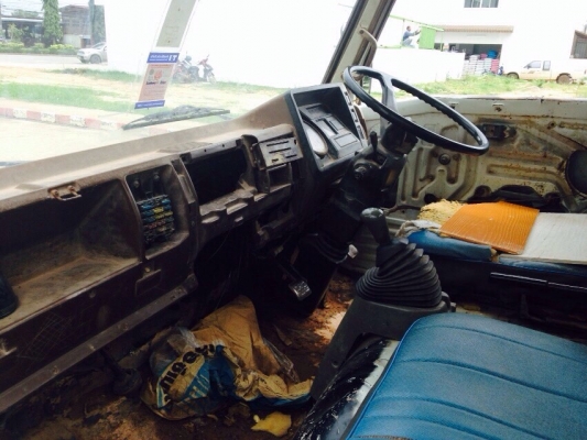 ขายรถบรรทุกหกล้อดัมพ์ Hino KM777 เครื่อง 117 แรงติดเครน2.5 ตัน ช่วงกระบะยาว 3.50 เมตร F หน้า F หลังทะเบียนพร้อม ขายรถบรรทุกหกล้อดัมพ์ Hino KM777 เครื่อง 117 แรงติดเครน2.5 ตัน ช่วงกระบะยาว 3.50 เมตร F หน้า F หลังทะเบียนพร้อม