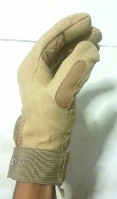 ขอเสนอถุงมือหนังแท้สีน้ำตาลแนววินเทจสนใจสอบถามได้ครับมีของพร้อมส่งครับ