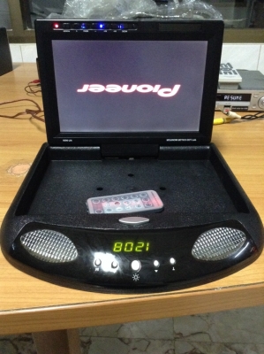 ขายจอเพดาน LCD 9" COLOR MONITER ติดรถตู้ GRANVIA มา