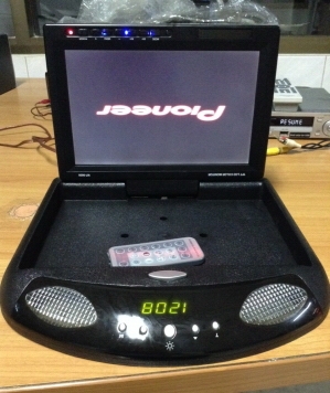 ขายจอเพดาน LCD 9" COLOR MONITER ติดรถตู้ GRANVIA มา ขายจอเพดาน LCD 9" COLOR MONITER ติดรถตู้ GRANVIA มา