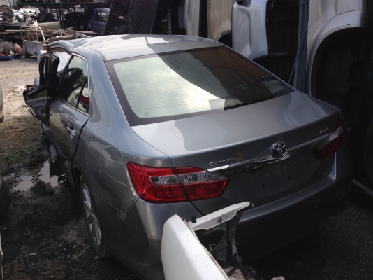 ขายซาก TOYOTA CAMRY 2.5G ปี12 ทะเบียนบุคคลโอนลอย ขายซาก TOYOTA CAMRY 2.5G ปี12 ทะเบียนบุคคลโอนลอย