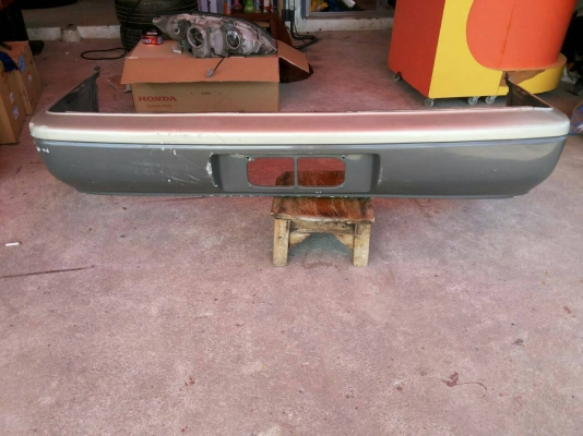 โคมไฟท้าย SOLUNA มุุมส้ม แท้ มือสอง1คู่