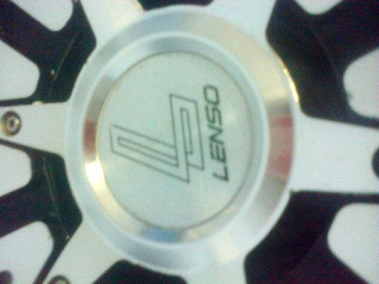 ล้อ20เลนโซ6รูพร้อมยาง265ซันนีปลายปี10สภาพดีพร้อมใช้งาน ล้อ20เลนโซ6รูพร้อมยาง265ซันนีปลายปี10สภาพดีพร้อมใช้งาน