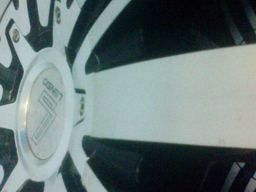 ล้อ20เลนโซ6รูพร้อมยาง265ซันนีปลายปี10สภาพดีพร้อมใช้งาน ล้อ20เลนโซ6รูพร้อมยาง265ซันนีปลายปี10สภาพดีพร้อมใช้งาน