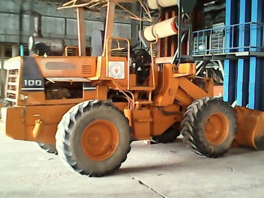 ***ขายแล้วครับขอบคุณ Truck2hand ขายรถตักล้อยาง Wheel Loader Komatsu WA100-1 S.No.xxxx เอวอ่อน เครื่องเดิมปั้มเดิม แขน/บุ้งกี๋เดิมๆ เครื่อง KOMATSU 6D95L-90HP 6สูบ เครื่องดี แรงดี แน่น ปั้มดี แรง ระบบเกียร์ ใช้งานปกติ แขนสวยไม่ปะ บุ้งกี๋ดีไม่ผุ ยางสวย4เส้น