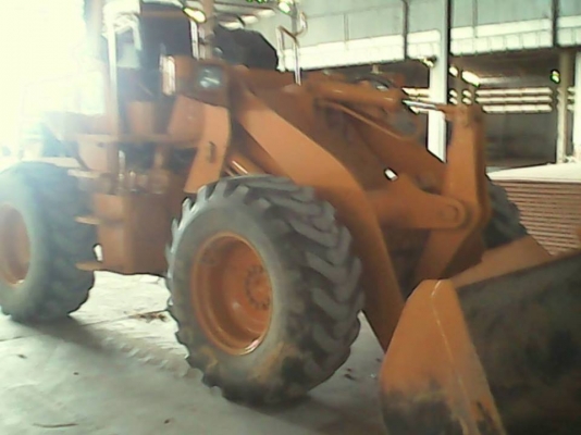 ***ขายแล้วครับขอบคุณ Truck2hand ขายรถตักล้อยาง Wheel Loader Komatsu WA100-1 S.No.xxxx เอวอ่อน เครื่องเดิมปั้มเดิม แขน/บุ้งกี๋เดิมๆ เครื่อง KOMATSU 6D95L-90HP 6สูบ เครื่องดี แรงดี แน่น ปั้มดี แรง ระบบเกียร์ ใช้งานปกติ แขนสวยไม่ปะ บุ้งกี๋ดีไม่ผุ ยางสวย4เส้น