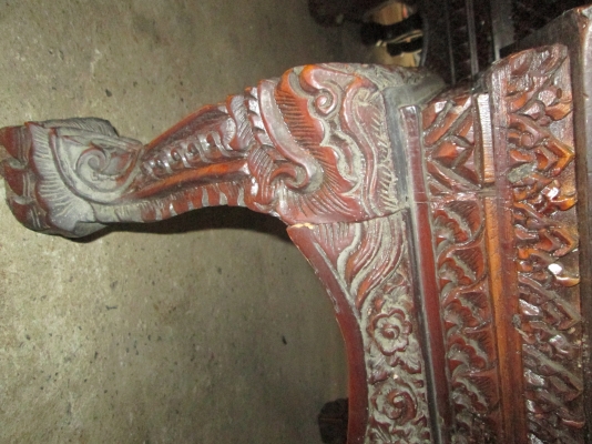 ชุดรับแขกไม้สักโบราณ อายุไม่ต่ำกว่า 40 ปีสวยงามหรูหรา