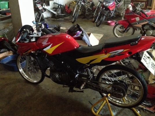 ขายls125 สีเเดงสภาพเเว้น 1100