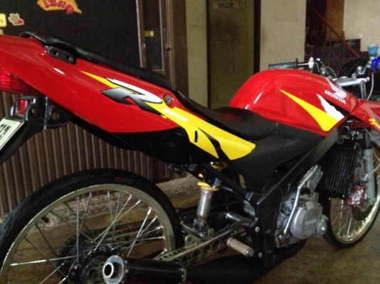 ขายls125 สีเเดงสภาพเเว้น 11000