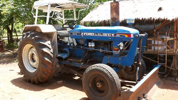 **399,000 บ.ต่อรอง**ขายรถไถเพลาเดียว FORD6600 T3 ไอดีเล็ก เครื่องเดิมปั้มเดิม เครื่องT3 D5NN6015Jท้าย D4NN4024 เกียร์ D7NN7006C เครื่องดี แน่นดี แรง ปั้มดีไม่เยิ้ม แรงดี เกียร์ดีไม่หลุด ช่วงล่างแน่น ท้ายดี ระบบไฮฯใช้งานปกติ ยกหางดีแรง เร็ว ดันดีลุยๆ ยางพอ **399,000 บ.ต่อรอง**ขายรถไถเพลาเดียว FORD6600 T3 ไอดีเล็ก เครื่องเดิมปั้มเดิม เครื่องT3 D5NN6015Jท้าย D4NN4024 เกียร์ D7NN7006C เครื่องดี แน่นดี แรง ปั้มดีไม่เยิ้ม แรงดี เกียร์ดีไม่หลุด ช่วงล่างแน่น ท้ายดี ระบบไฮฯใช้งานปกติ ยกหางดีแรง เร็ว ดันดีลุยๆ ยางพอ