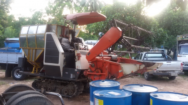 270.000ขายรถเกี่ยวข้าว คูโบต้าDC60 แบบรองกระสอบ เจ้าของขายเอง 270.000ขายรถเกี่ยวข้าว คูโบต้าDC60 แบบรองกระสอบ เจ้าของขายเอง