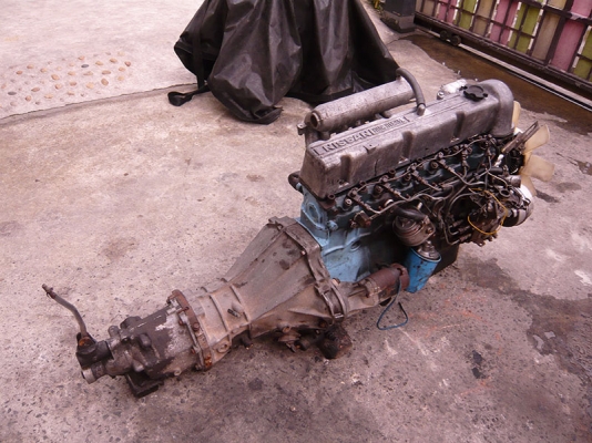 ขายเครื่องยนต์ดีเซลนิสสันพร้อมเกียร์ 11550 บาท