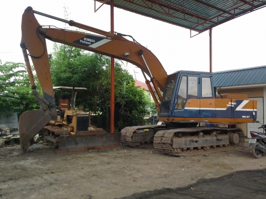 ขายรถแมคโฮ   KOBLKO  SK 07   เท่ากับ  PC  200  รถพร้องใช้งาน  ไม่มีงานตอ้งการขายมากราคาไม่แพงค่ะ  เครื่องดี  6 สูบ  ปั้มแรง  เองแน่นแทรกสวย  ตอ้งการขายค่ะ