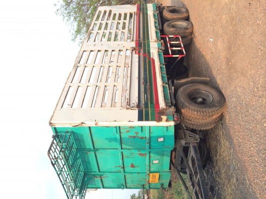 ขายด่วน   หางพ่วงไม่ดั้มพ์  สามเพลา   ยาว  เมตร  สภาพดีพร้อมใช้งาน