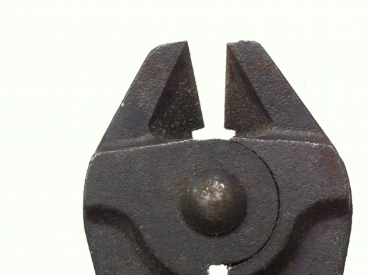 คีมตัดด้ามเขียวยาว ผลิตญี่ปุ่น มีการช่วยผ่อนแรงในการตัด มีปุ่มล๊อกได้ ปรับตั้งระยะการตัดได้ มือสองคัดแลัวสภาพสวย คม ตัวคีมแข็ง คีมตัดด้ามเขียวยาว ผลิตญี่ปุ่น มีการช่วยผ่อนแรงในการตัด มีปุ่มล๊อกได้ ปรับตั้งระยะการตัดได้ มือสองคัดแลัวสภาพสวย คม ตัวคีมแข็ง