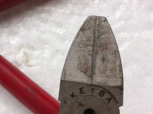 คีมตัดด้ามแดง KEIBA ผลิตญี่ปุ่น มือสองคัดแลัวสภาพสวย คม ตัวคีมแข็งแรง(มีหลายร้อยตัว)