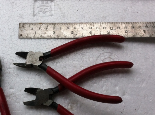 คีมตัดด้ามแดง KEIBA ผลิตญี่ปุ่น มือสองคัดแลัวสภาพสวย คม ตัวคีมแข็งแรง(มีหลายร้อยตัว)