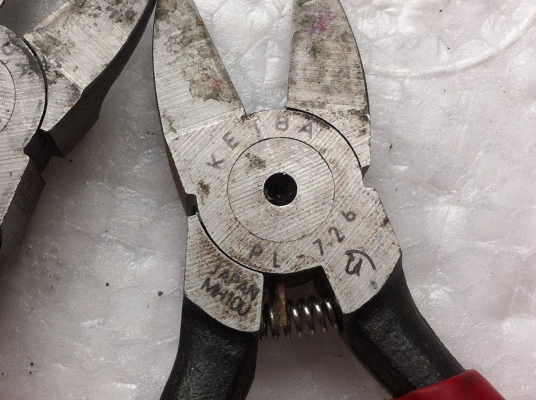 คีมตัดด้ามแดง KEIBA ผลิตญี่ปุ่น มือสองคัดแลัวสภาพสวย คม ตัวคีมแข็งแรง(มีหลายร้อยตัว)