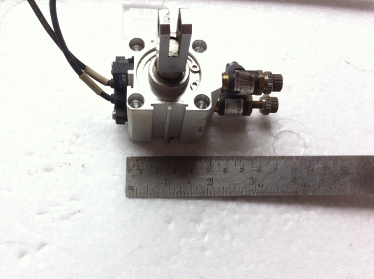 กระบอกลูกสูบลม KOGONEI ผลิตจากญี่ปุ่น ขนาดโต 32 มม.แกนเลื่อนออกได้ 10 มม. (มี 20 อัน)