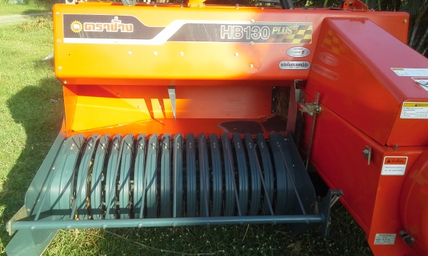 ขายด่วน250000ขายเครื่องอัดฟาง คูโบต้า รุ่นHB130PIUS สภาพสวยเหมือนใหม่ ถูกกว่าซื้อใหม่