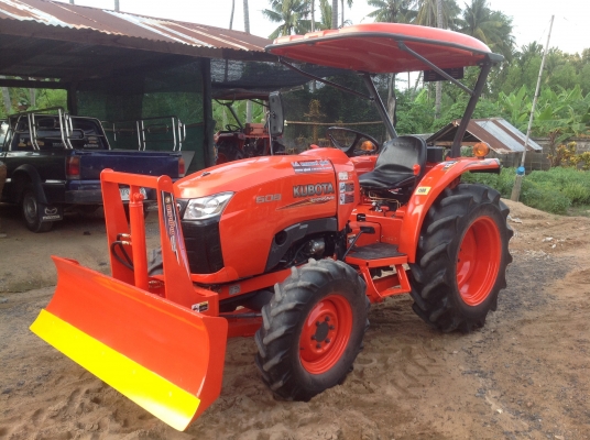 ปัญญาแทรคเตอร์มาแล้ว... คูโบต้า L3608 พร้อมใบมีดคานล่างFD163F โรตาลี่ตราช้าง เล่มทะเบียน พร้อมส่งทั่วไทยครับ จัดส่ง อ.เมือง จ. เพชรบูรณ์